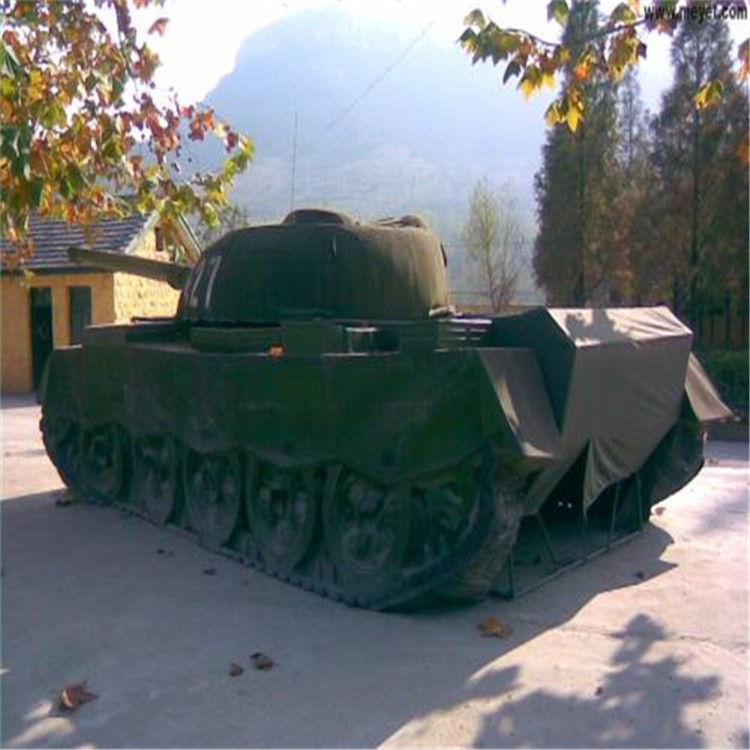 莲池大型充气坦克